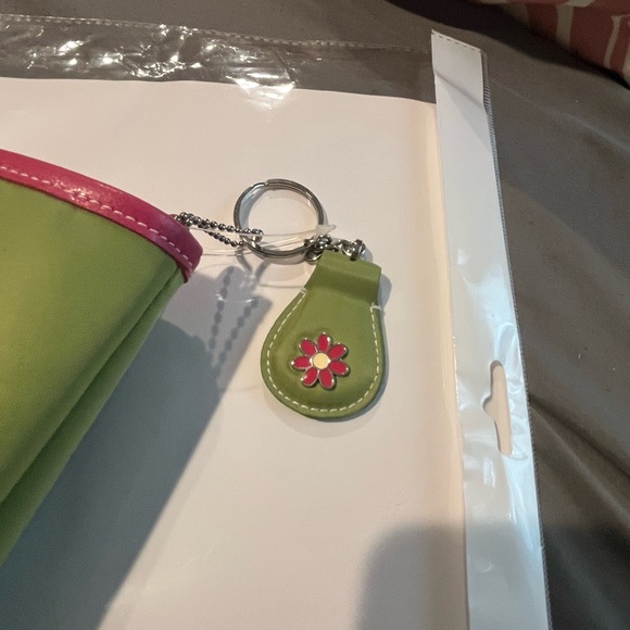 Green and Pink Striped Tote - Picture 3 of 6